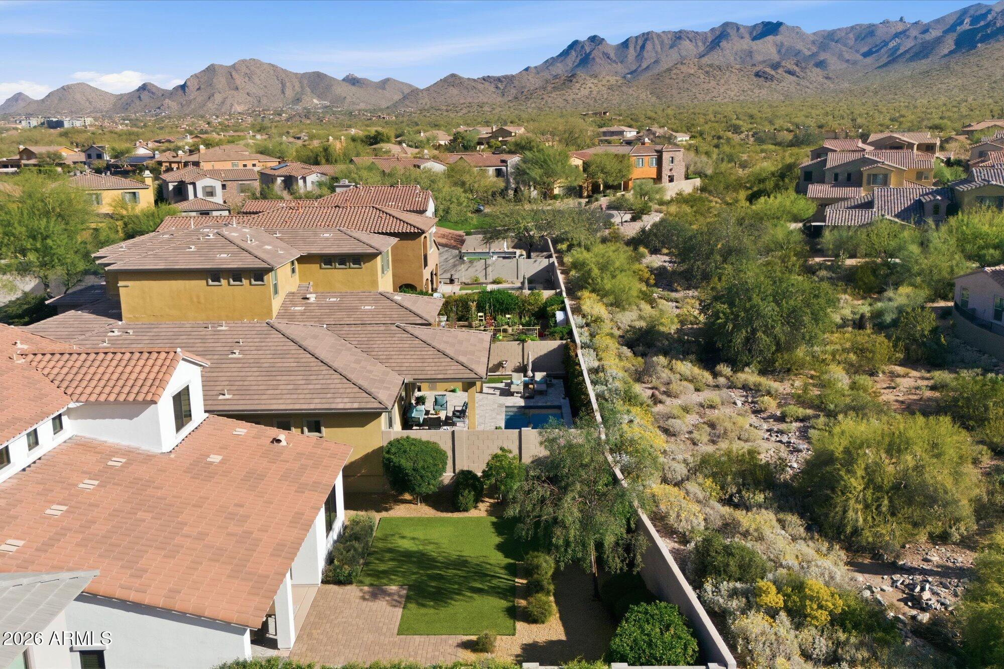 10043 E HILLSIDE Drive