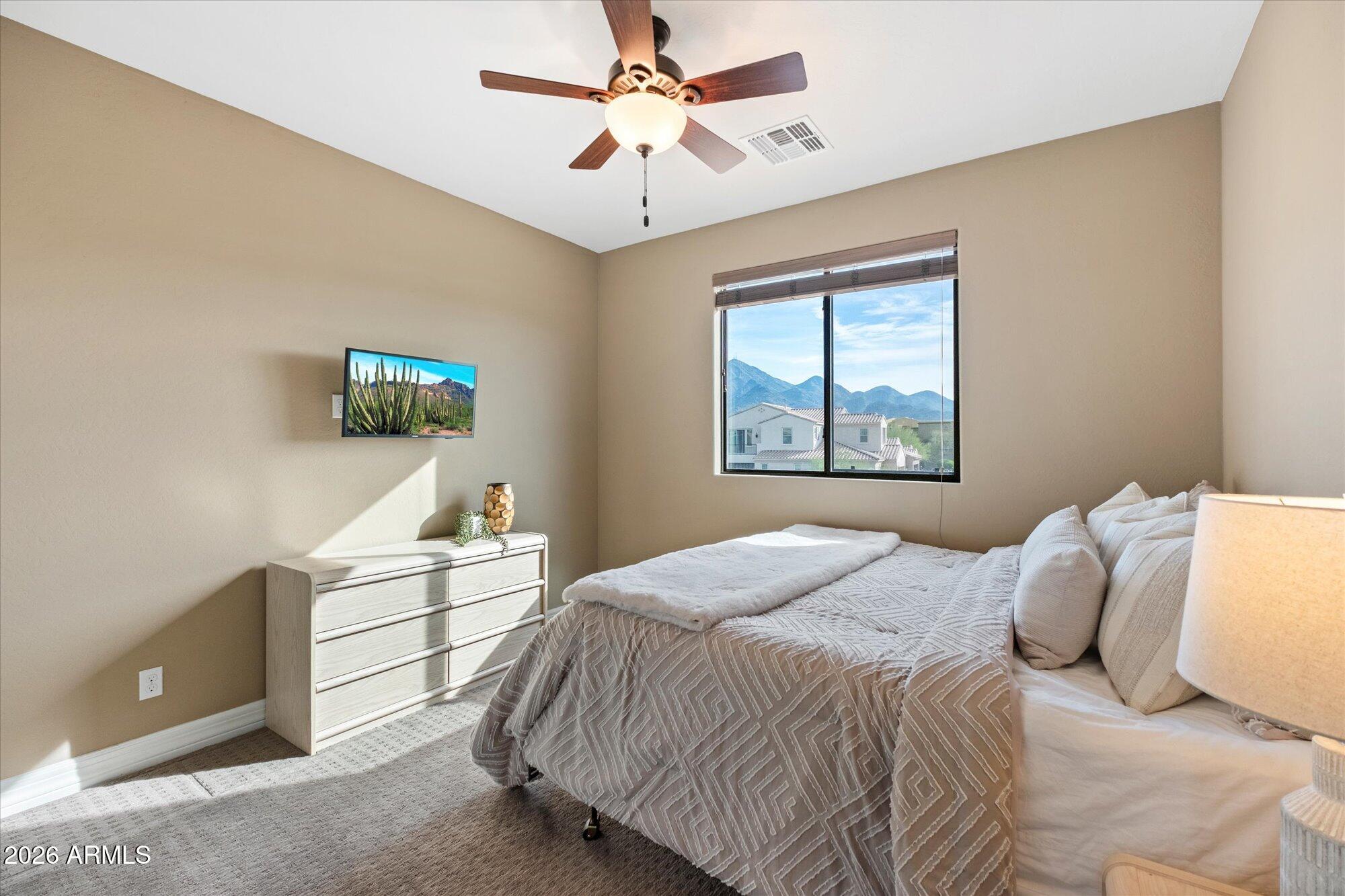 10043 E HILLSIDE Drive