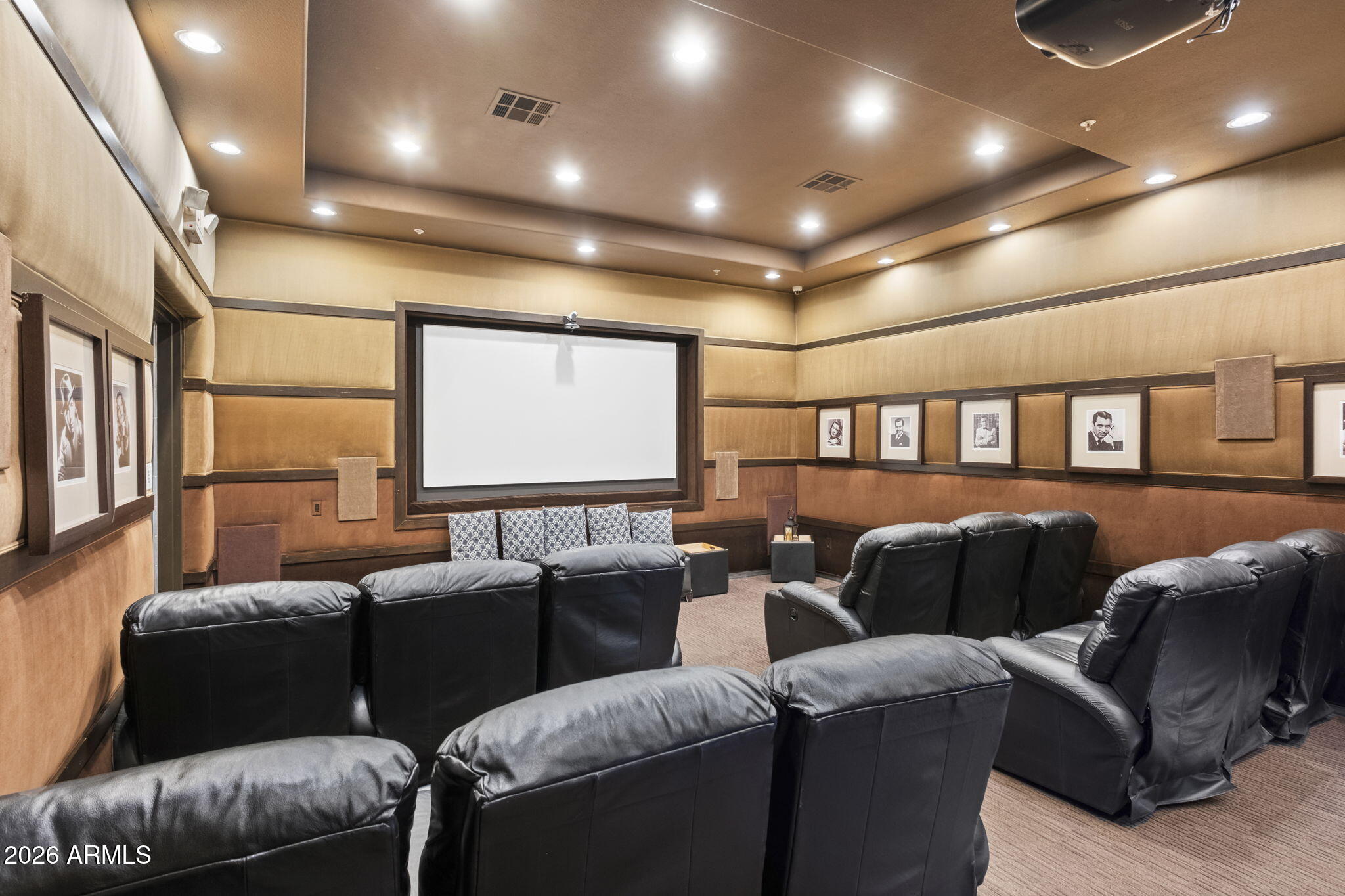 19777 N 76TH Street 3290