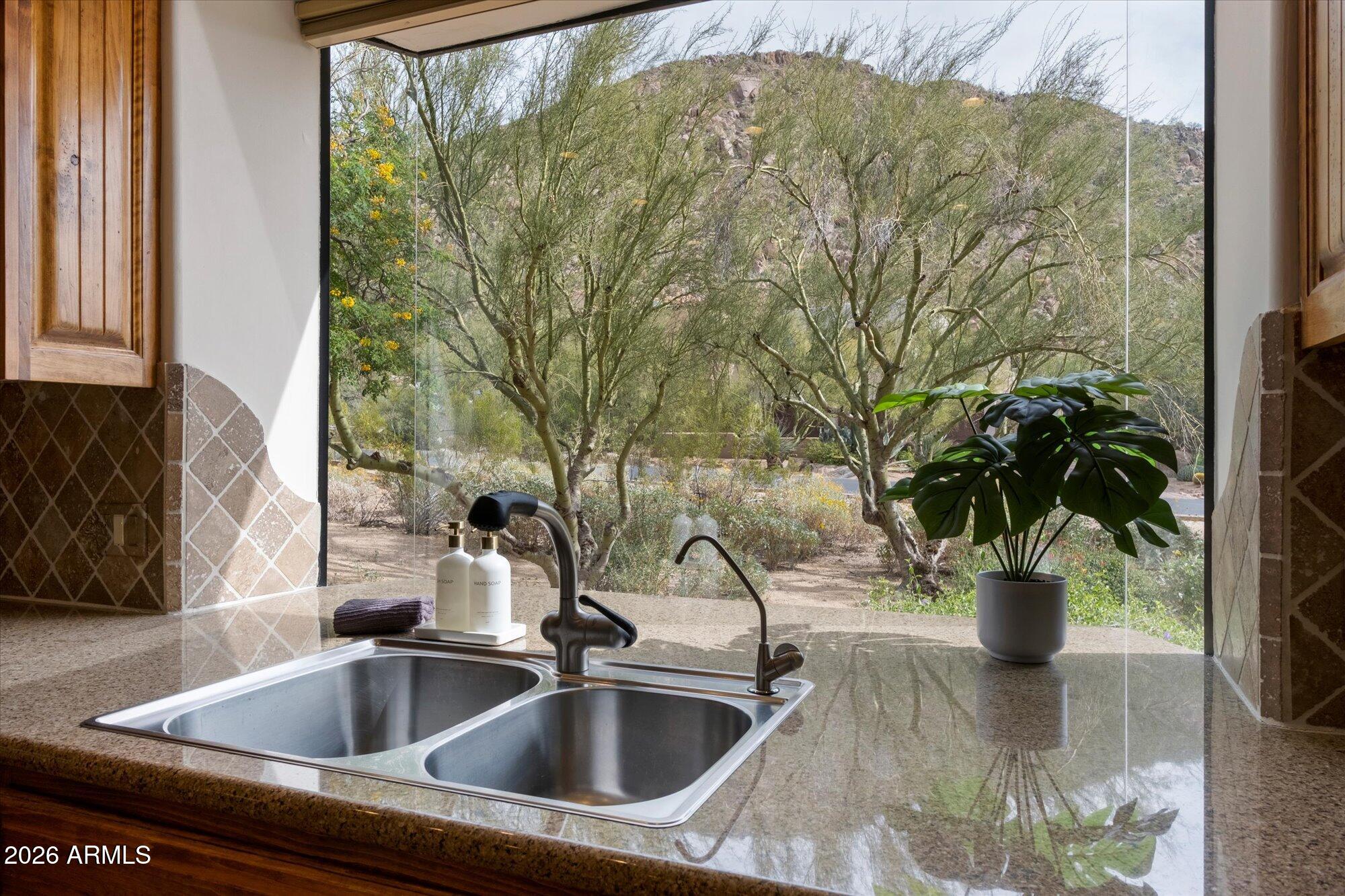 10040 E HAPPY VALLEY Road 479