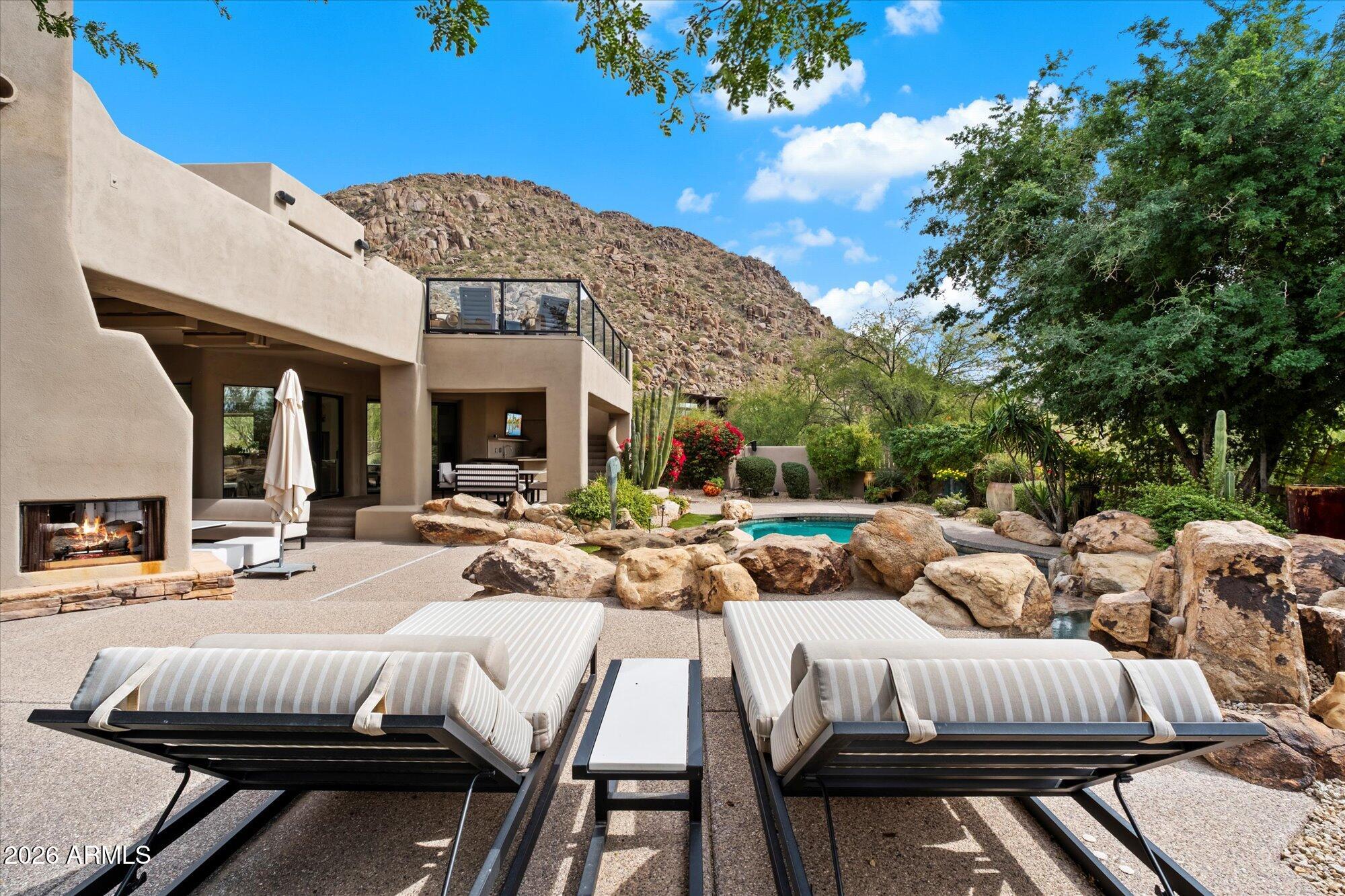 10040 E HAPPY VALLEY Road 479