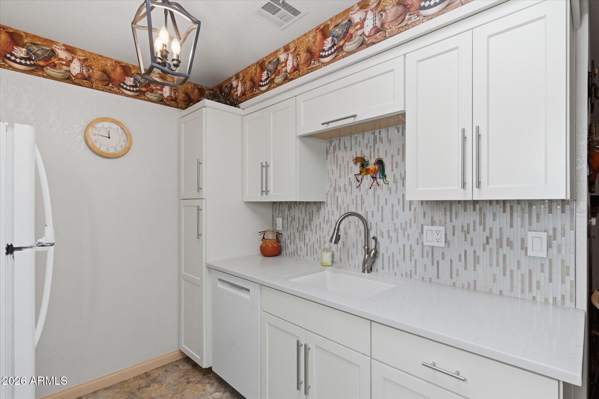 501 W TONOPAH Drive 6