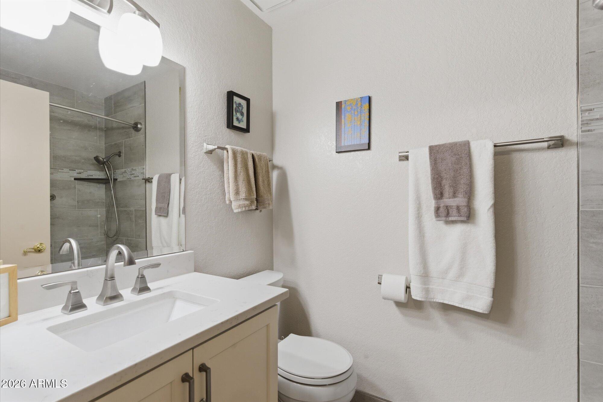 501 W TONOPAH Drive 6