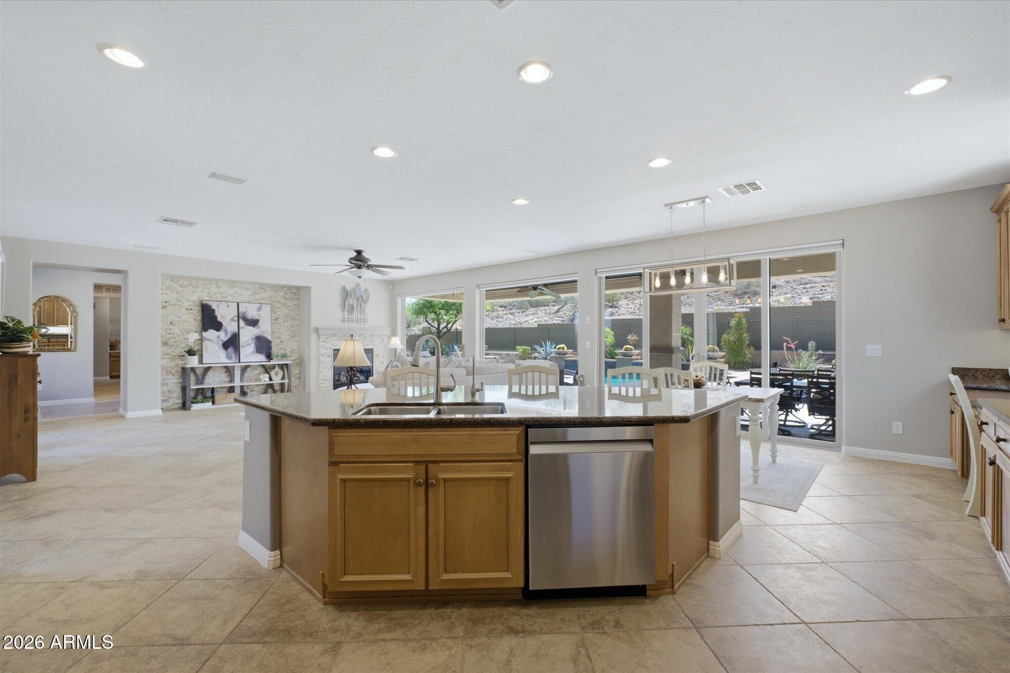 38521 N DONOVAN Court