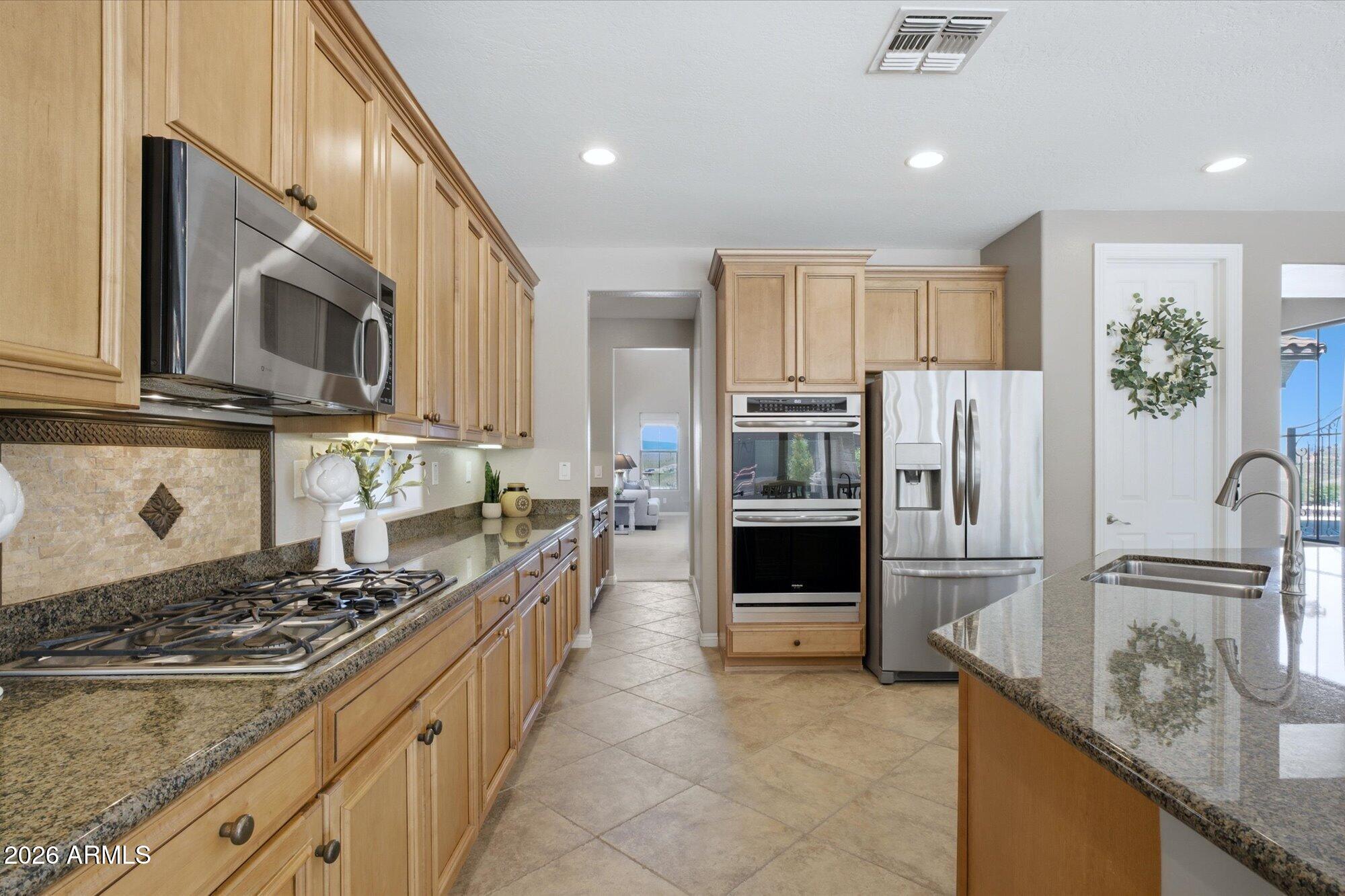 38521 N DONOVAN Court