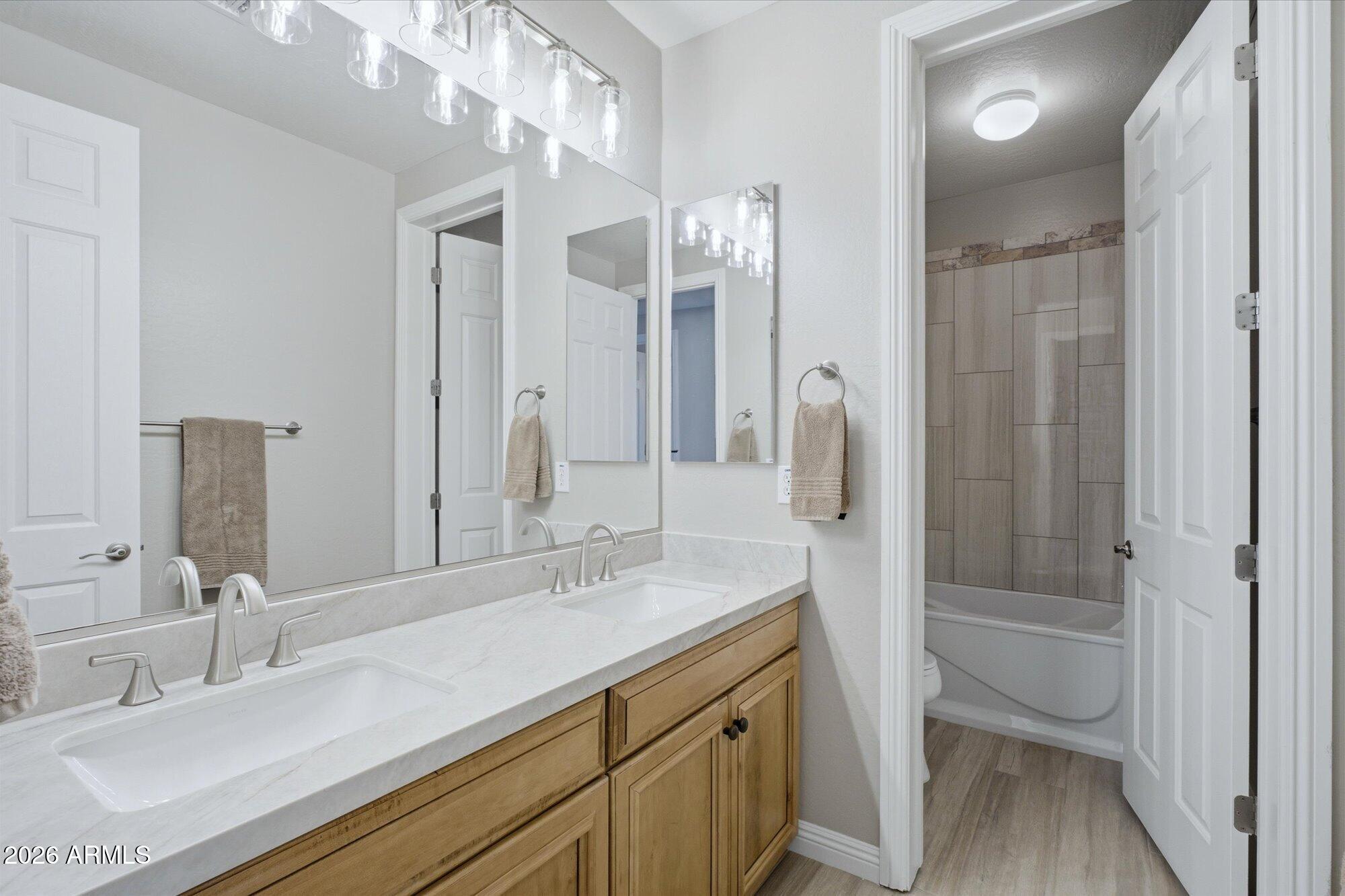 38521 N DONOVAN Court