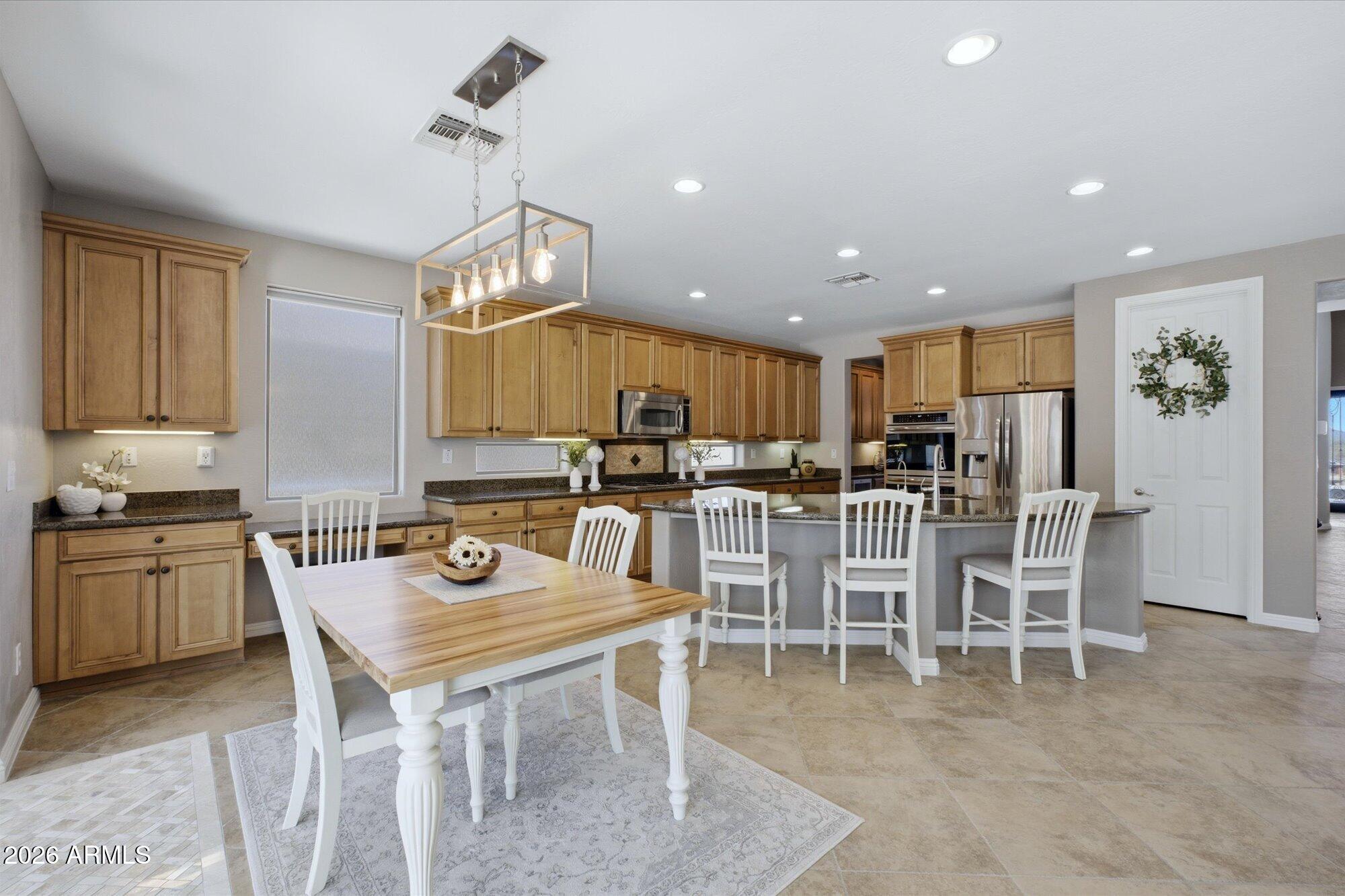 38521 N DONOVAN Court