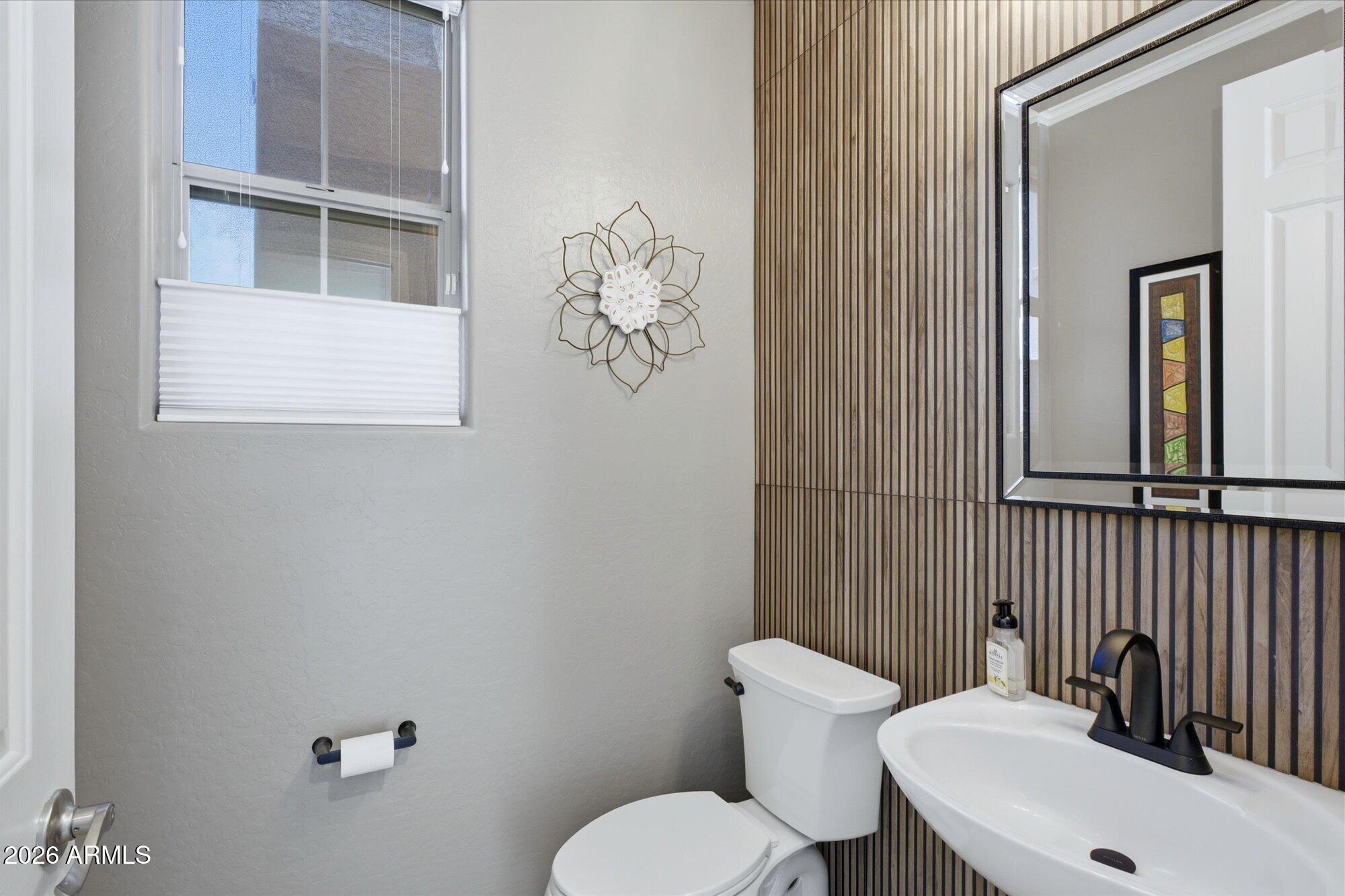 38521 N DONOVAN Court