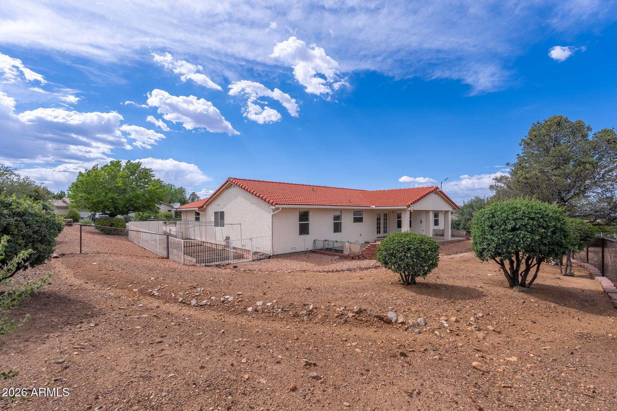 5801 N HONEYSUCKLE Road