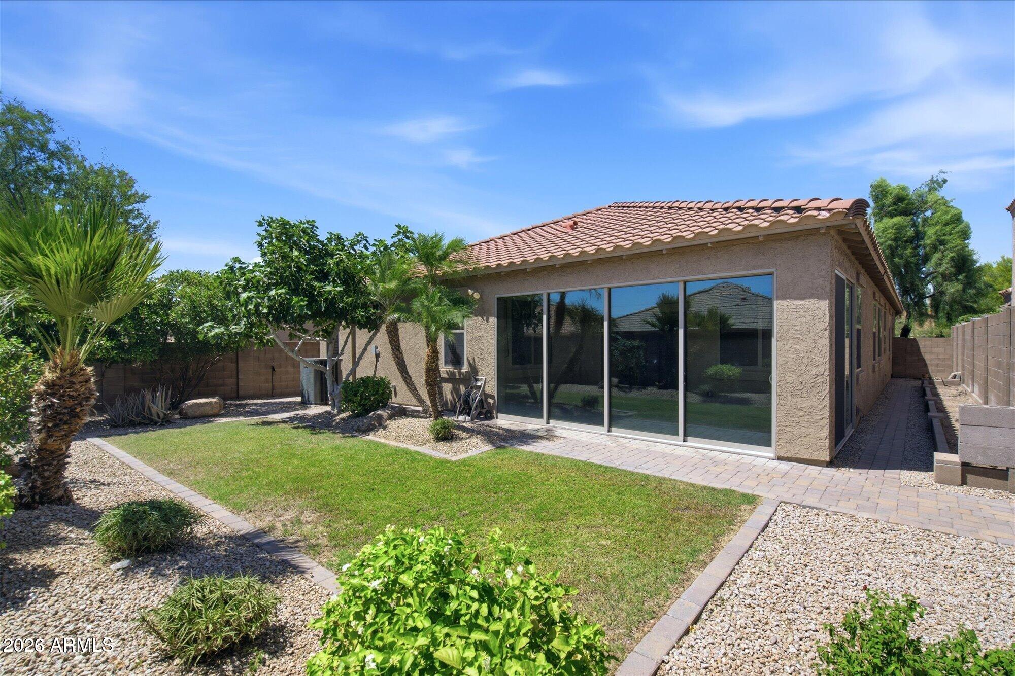 4247 E VISTA BONITA Drive