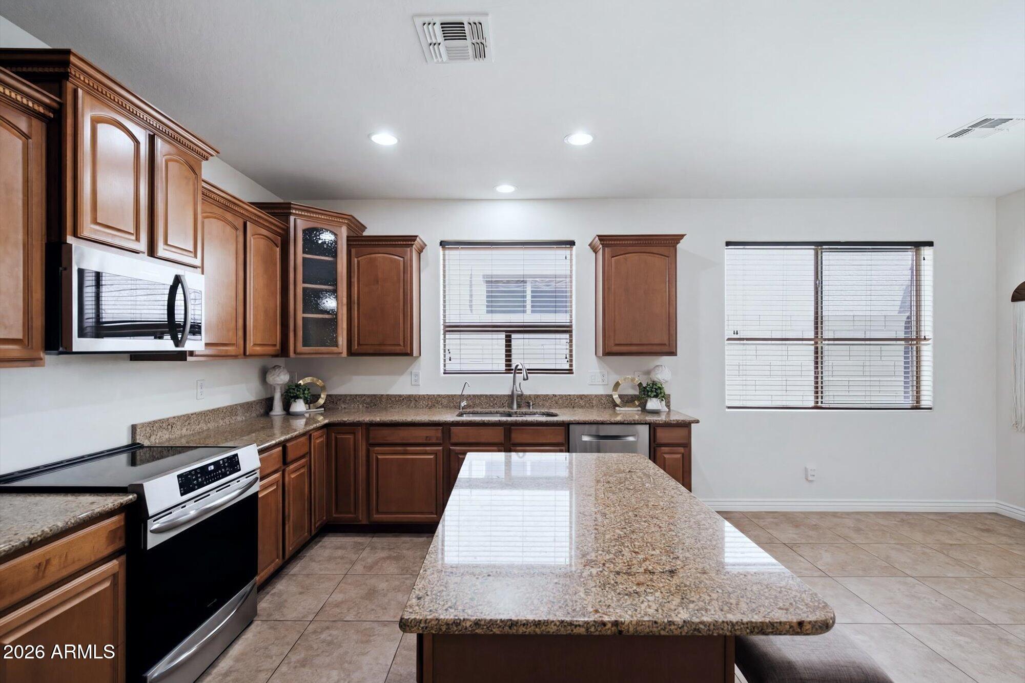 4247 E VISTA BONITA Drive