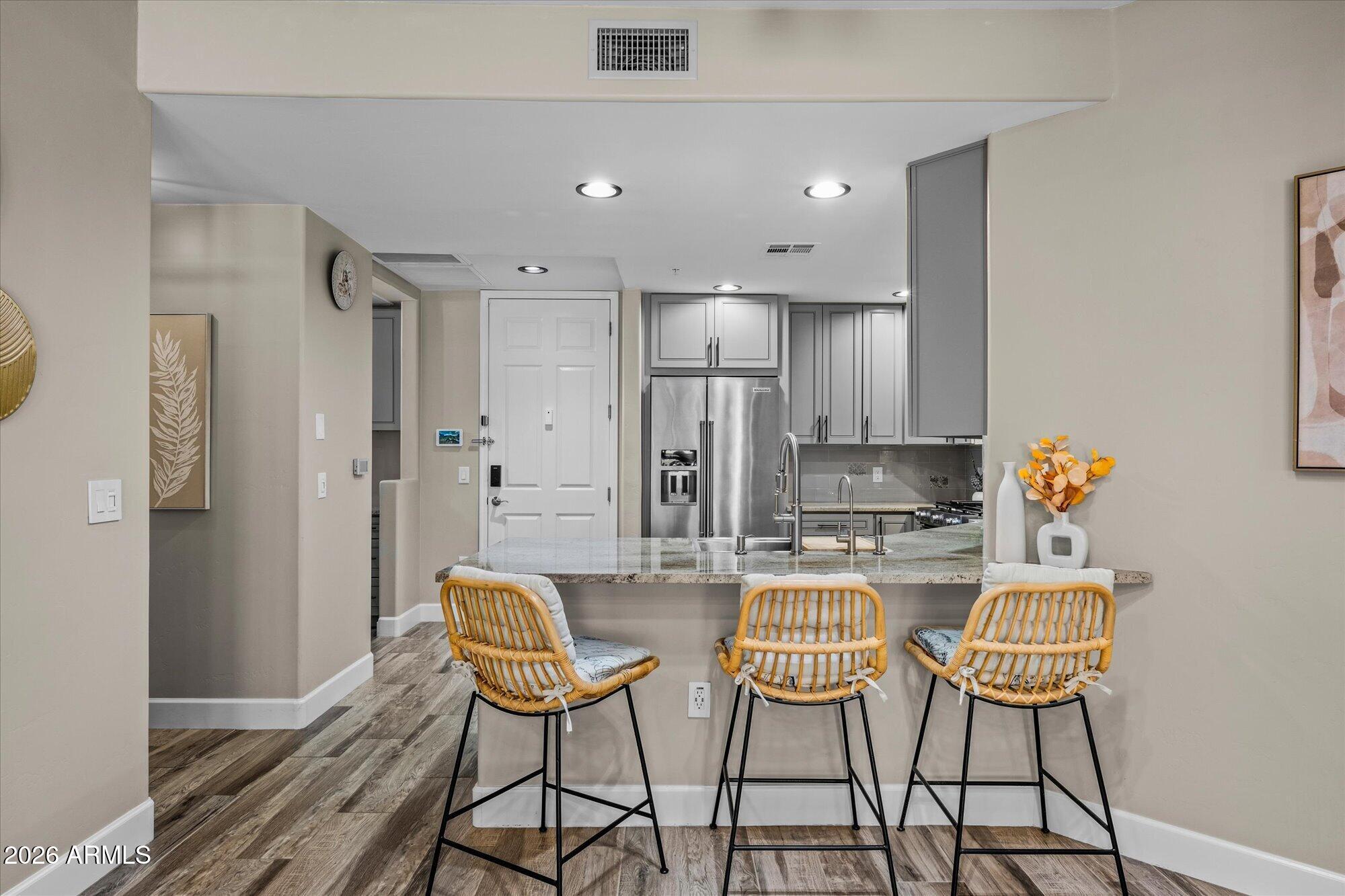 5350 E DEER VALLEY Drive 1250