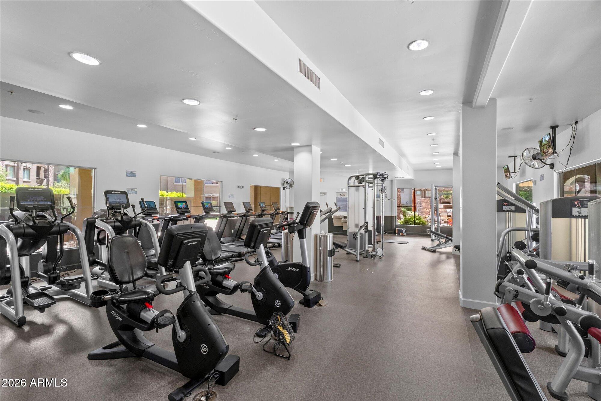5350 E DEER VALLEY Drive 1250