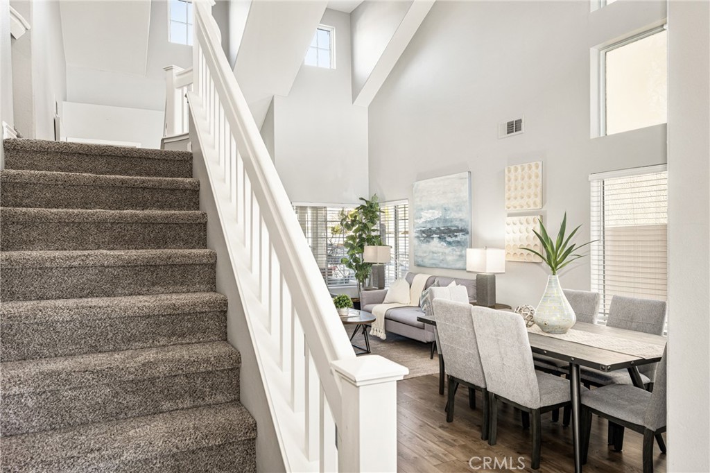 8 Cameron Circle