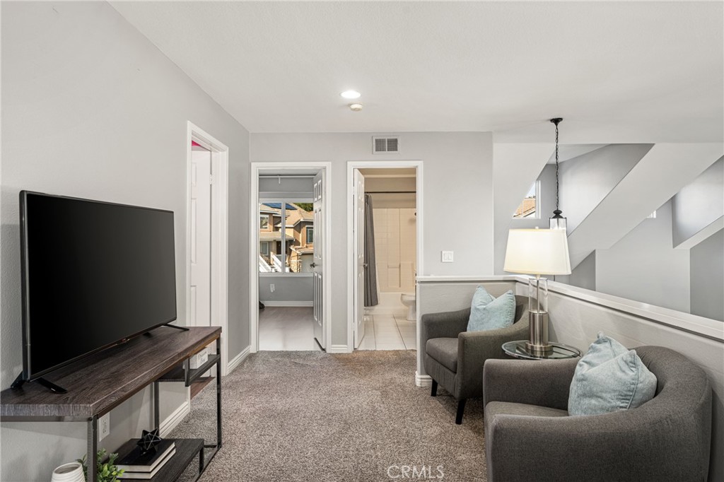 8 Cameron Circle