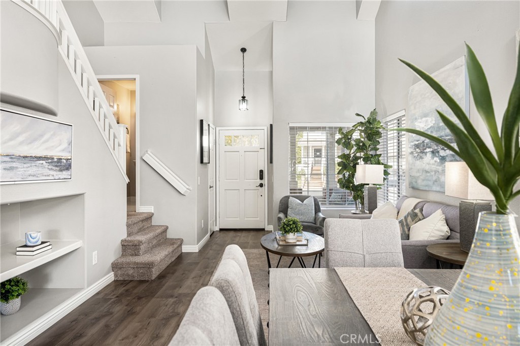 8 Cameron Circle