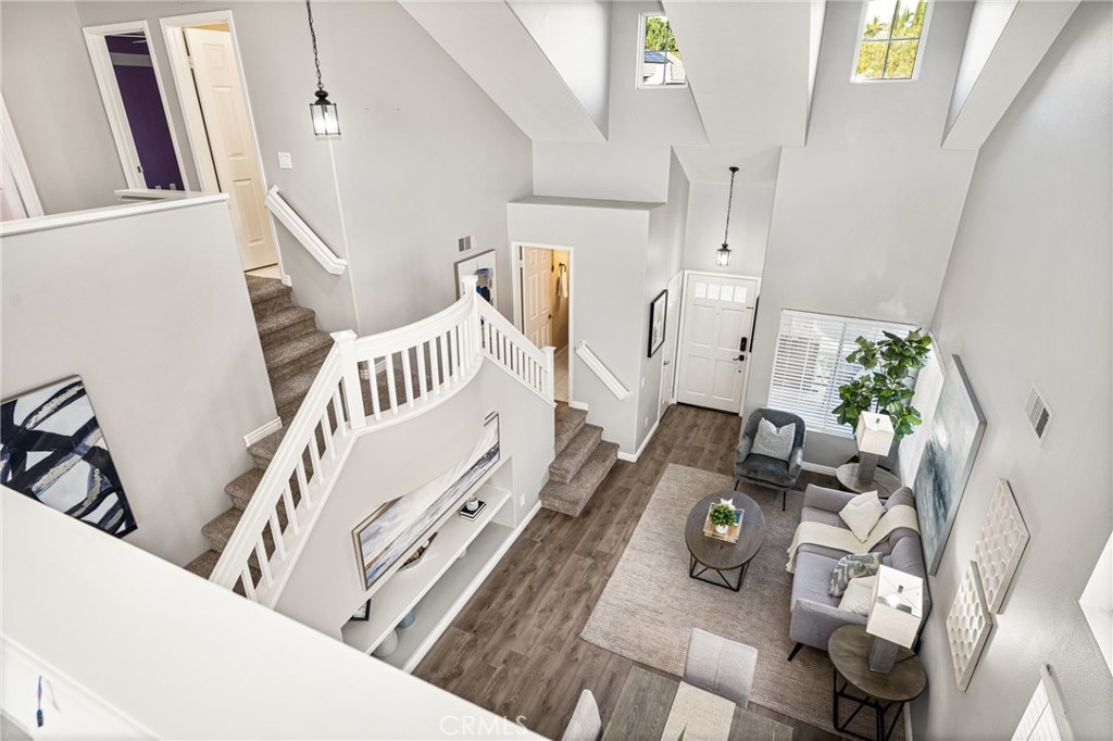 8 Cameron Circle