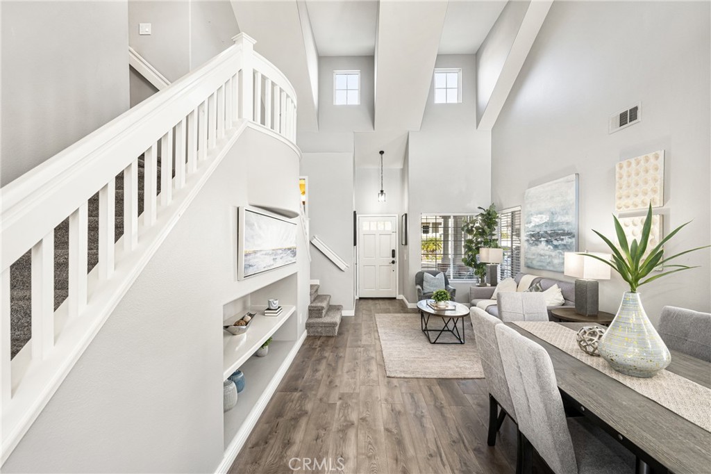 8 Cameron Circle