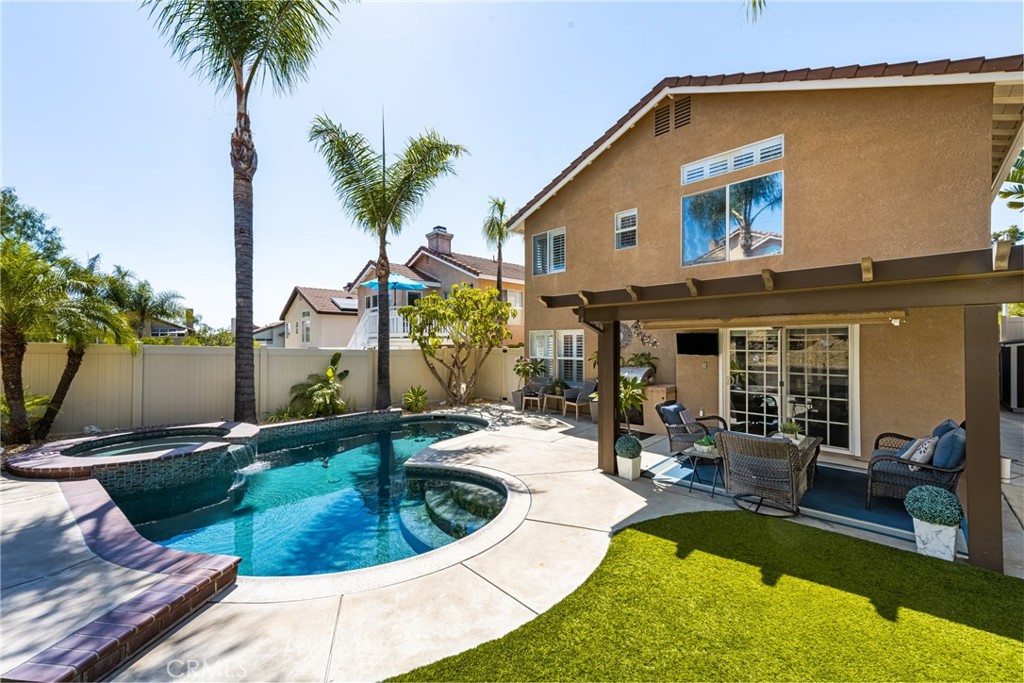40 Lunette Avenue