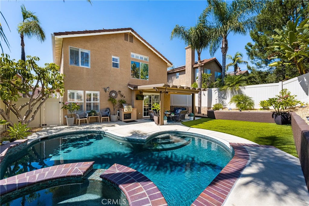 40 Lunette Avenue