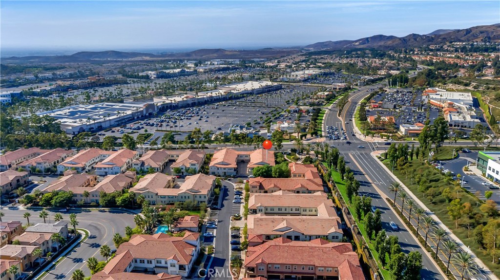 803 El Paseo