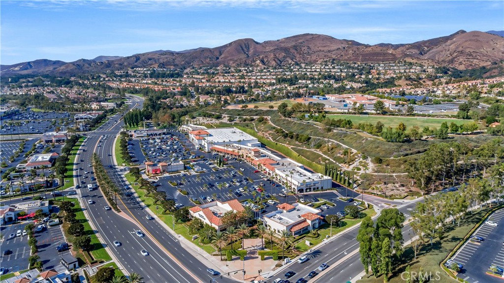 803 El Paseo