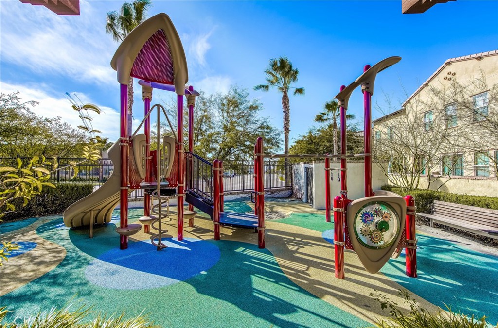 803 El Paseo