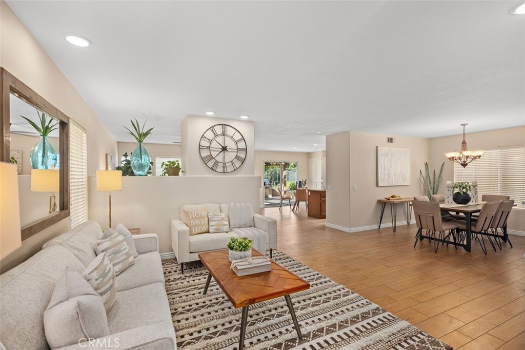25 Lunette Avenue