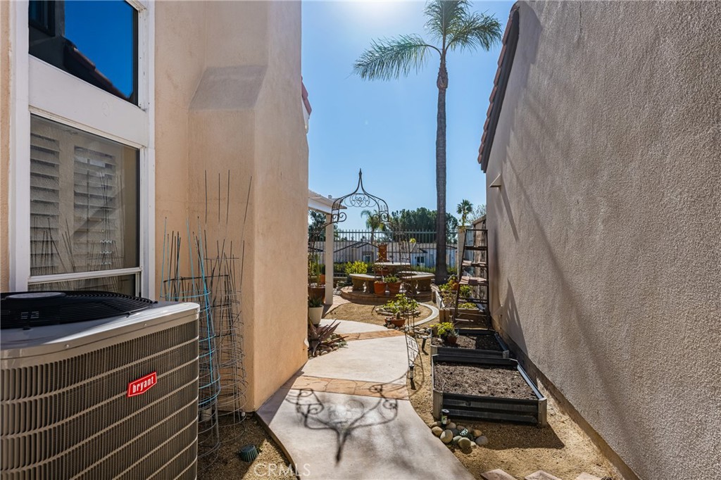 44 Bonita Vista