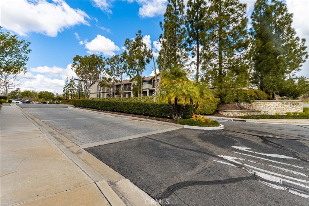 335 Chaumont Circle