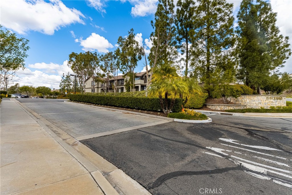 335 Chaumont Circle