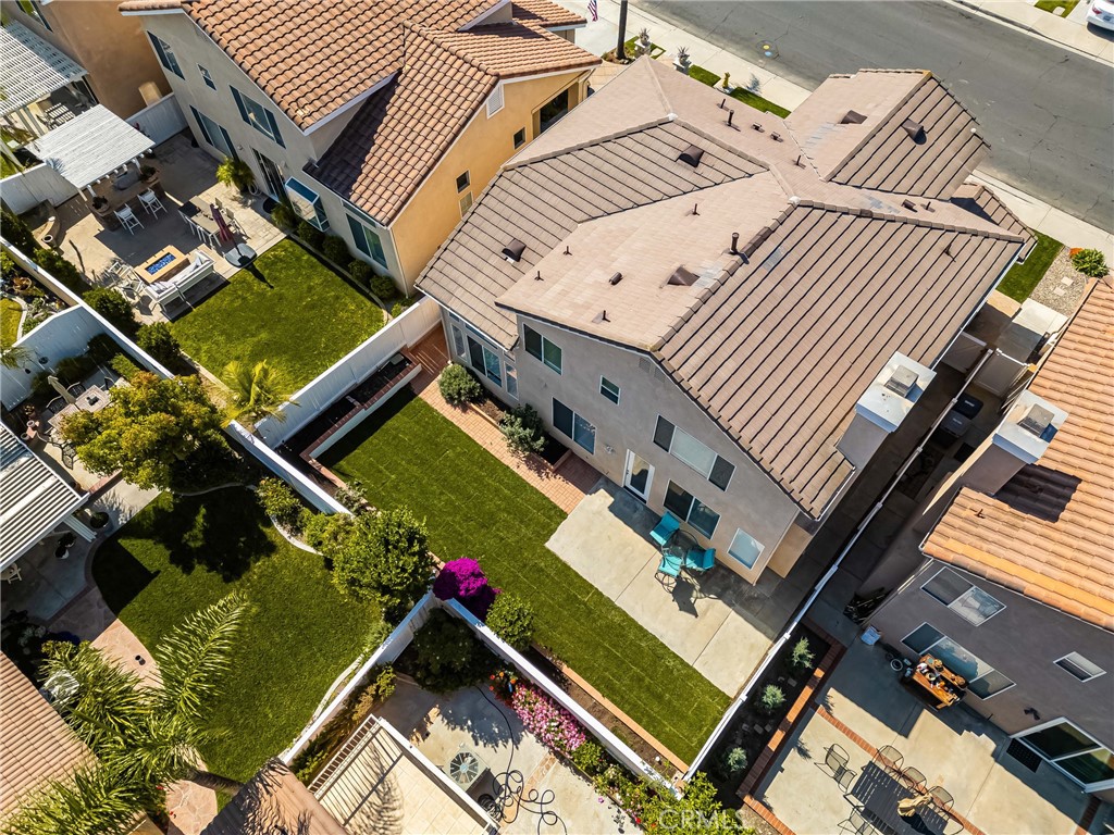 17 Marseille Way