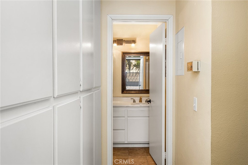 19431 Rue De Valore 59A