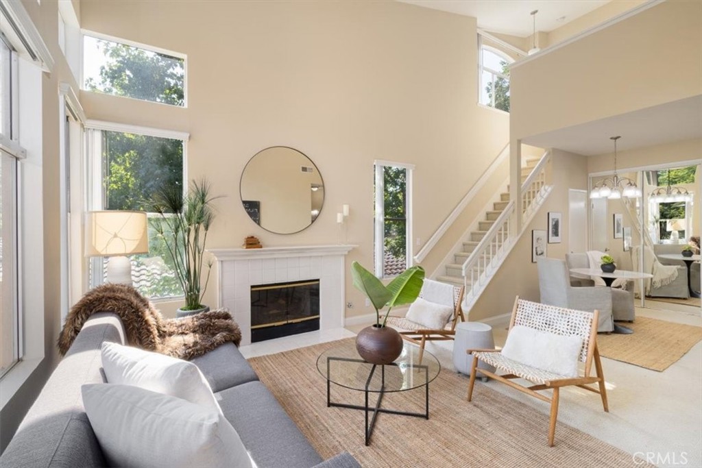 19431 Rue De Valore 1G