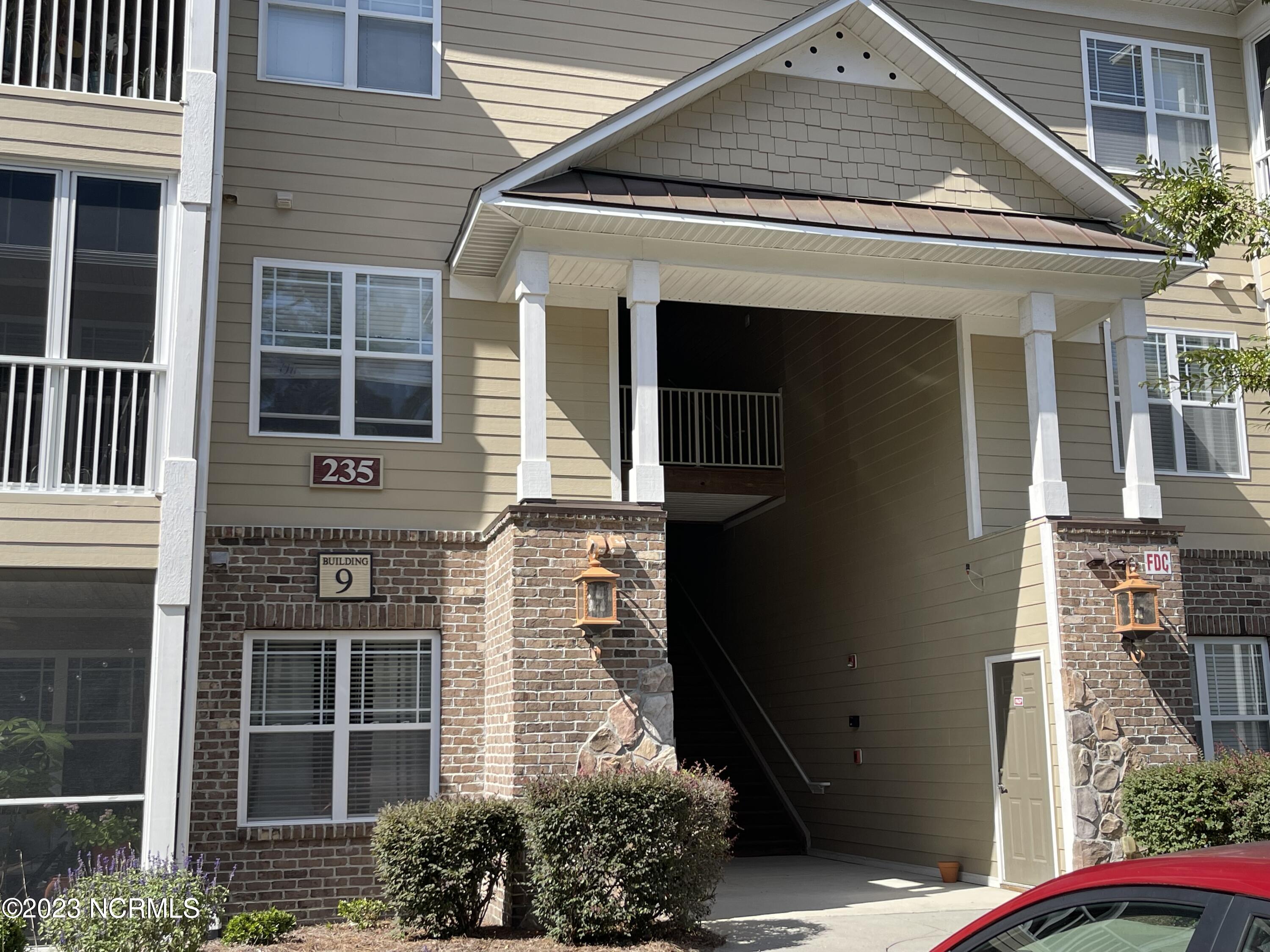235 Woodlands Way 23