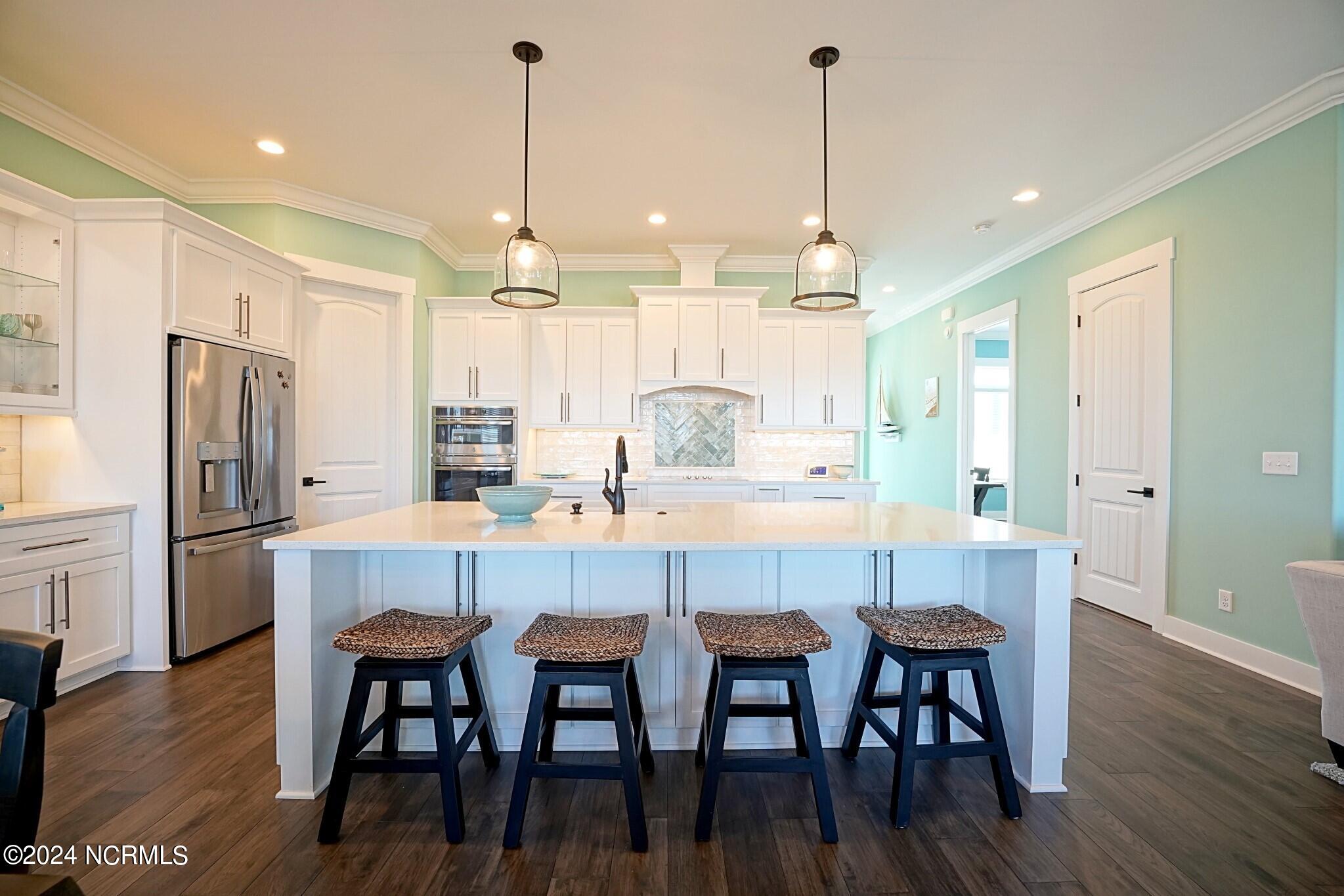 102 N Shore Drive W