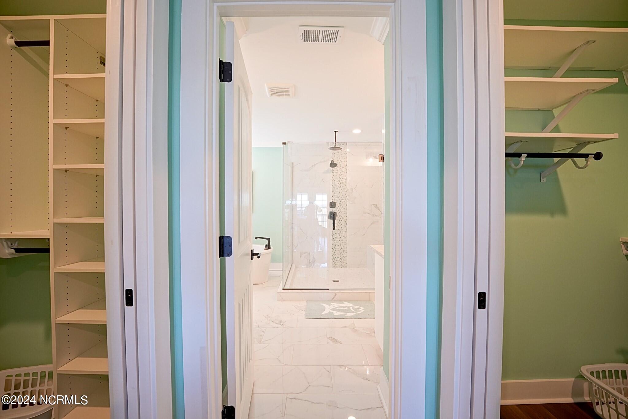 102 N Shore Drive W