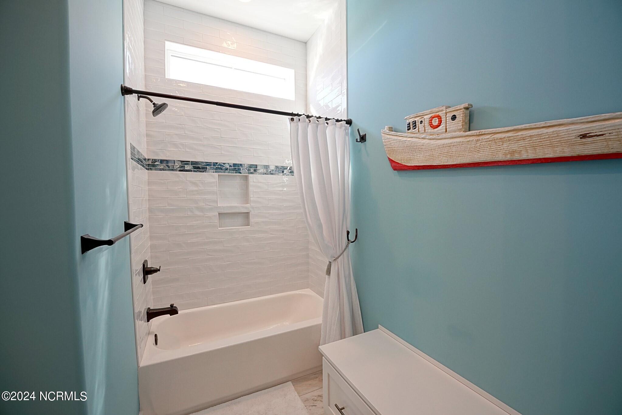 102 N Shore Drive W