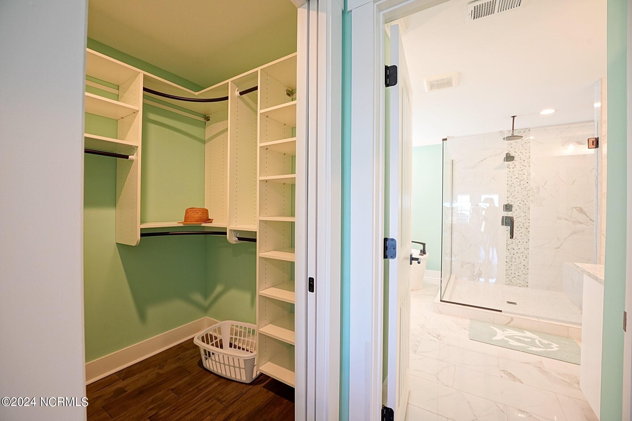 102 N Shore Drive W
