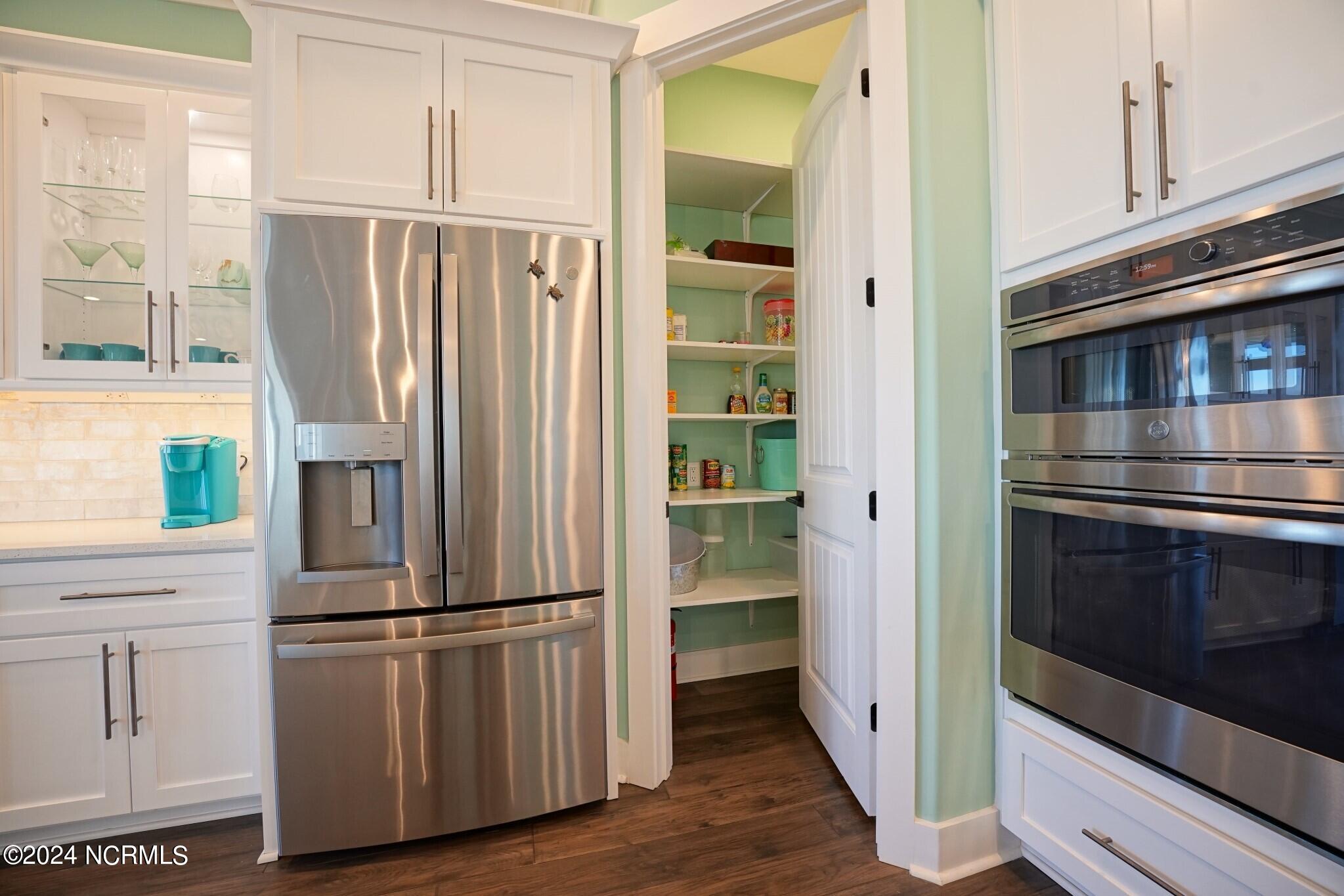 102 N Shore Drive W
