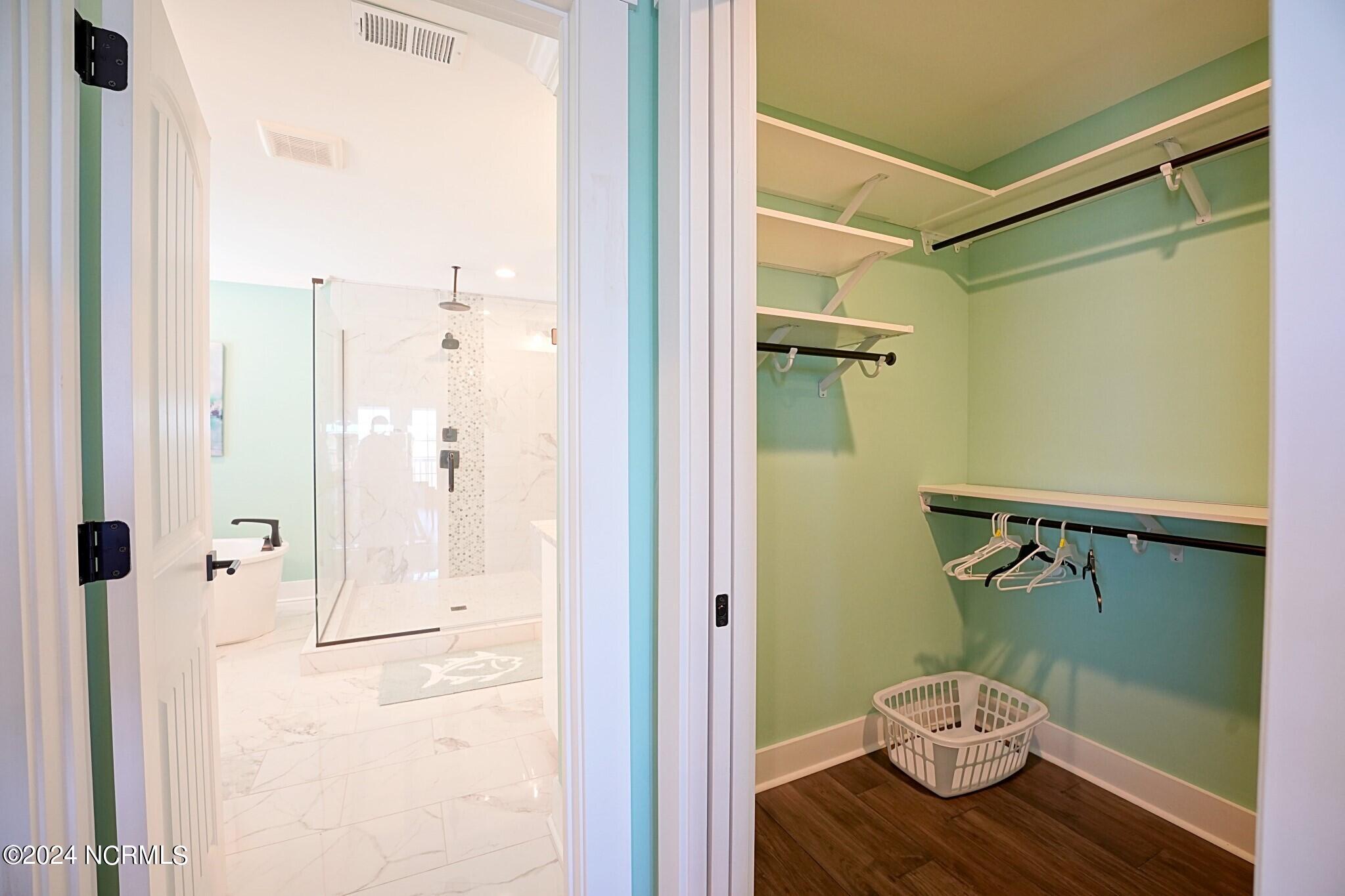 102 N Shore Drive W
