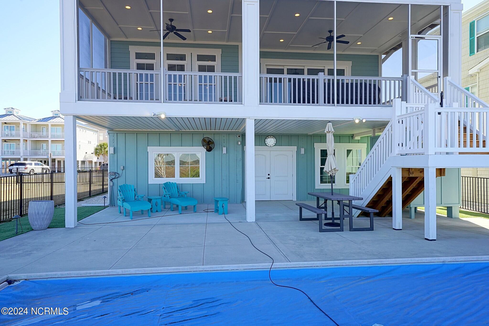 102 N Shore Drive W