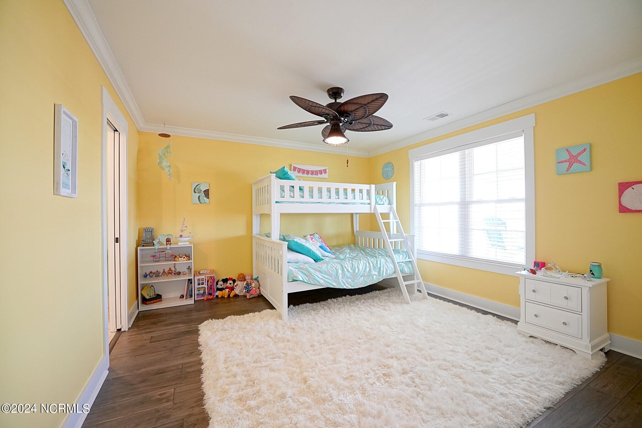 102 N Shore Drive W