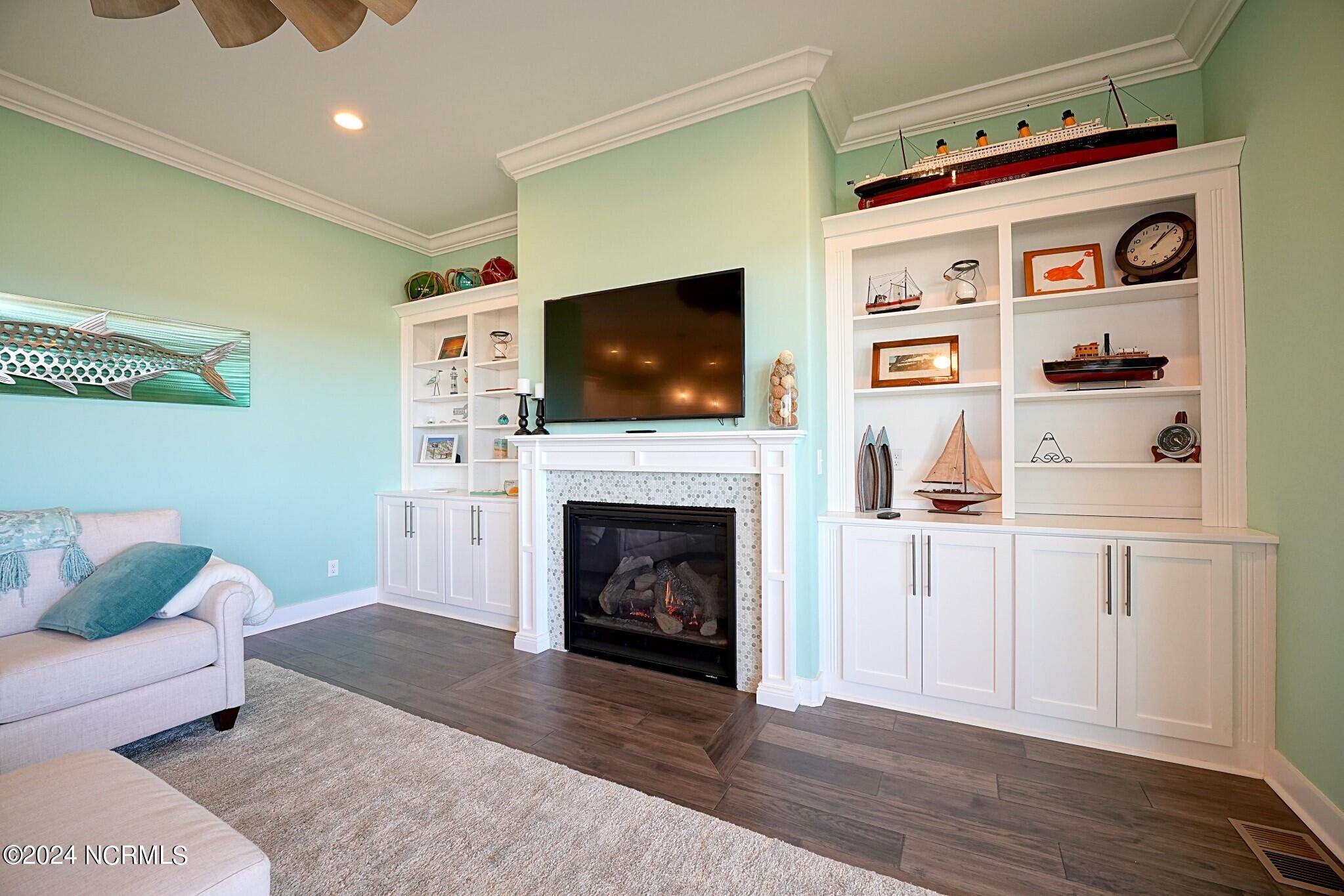 102 N Shore Drive W