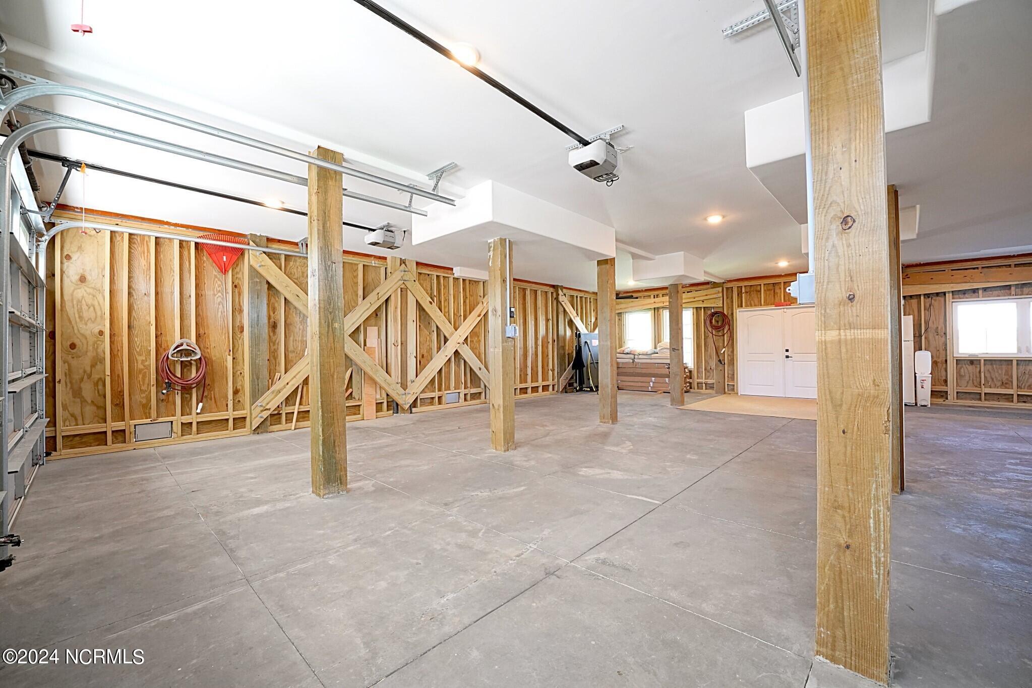 102 N Shore Drive W