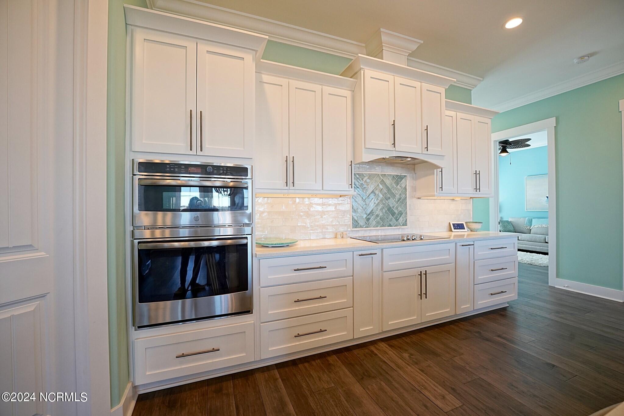 102 N Shore Drive W