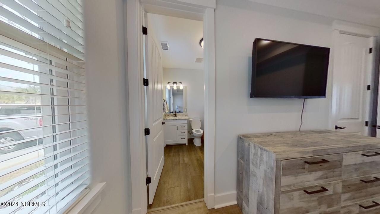 1394 Albacore Loop
