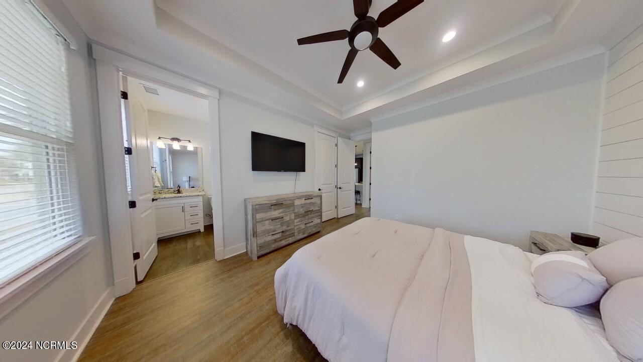 1394 Albacore Loop