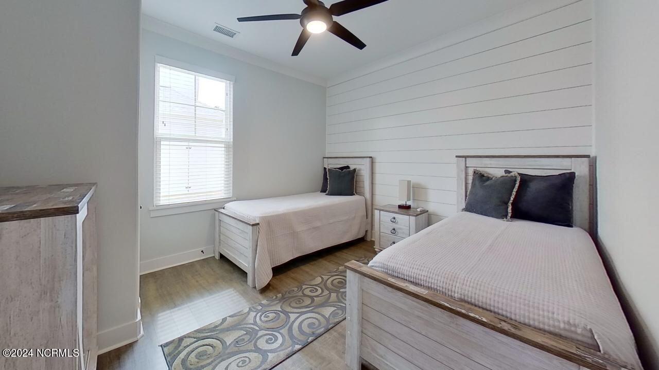 1394 Albacore Loop
