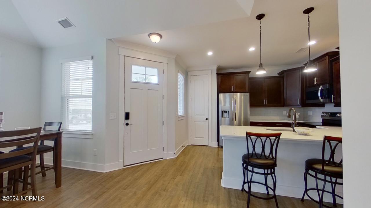 1394 Albacore Loop